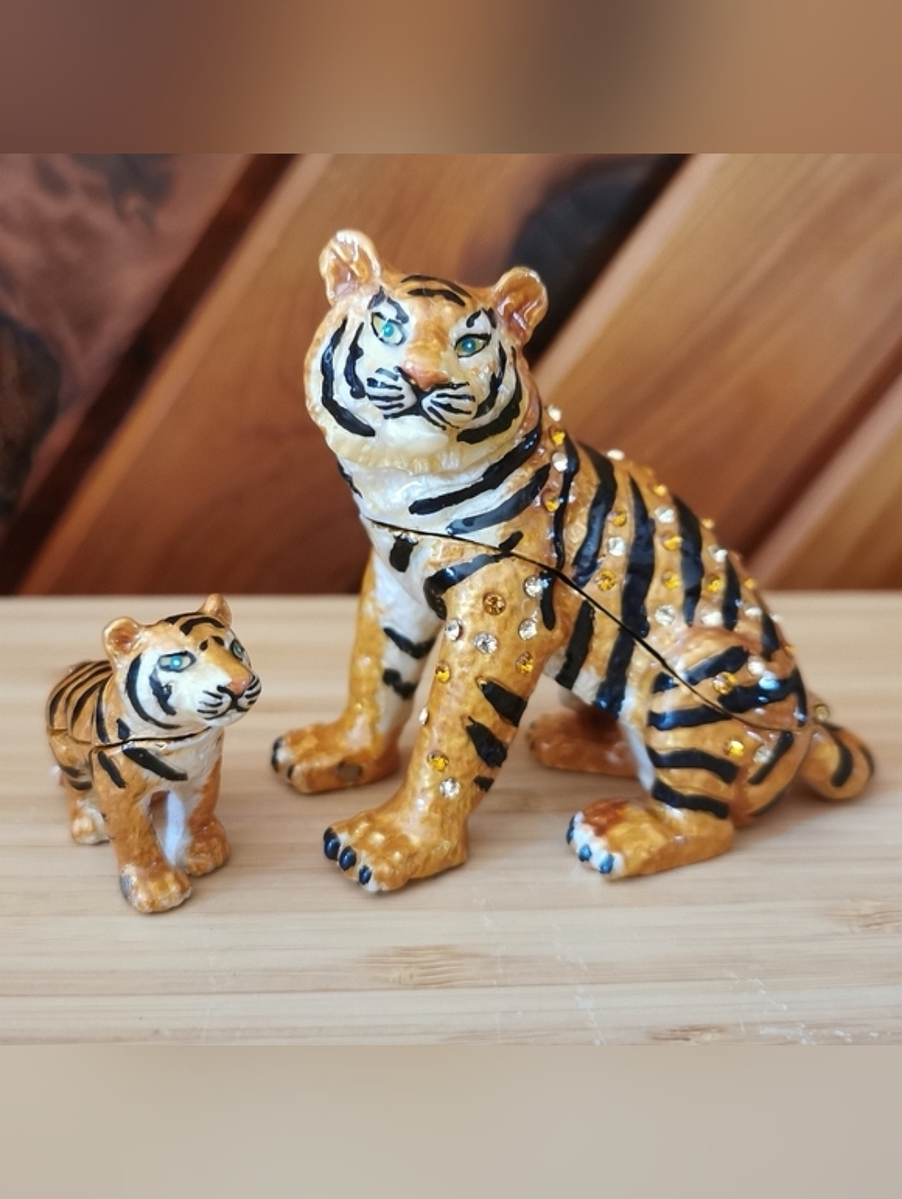 Ciel Collectables Tiger with Baby Jewelry Box